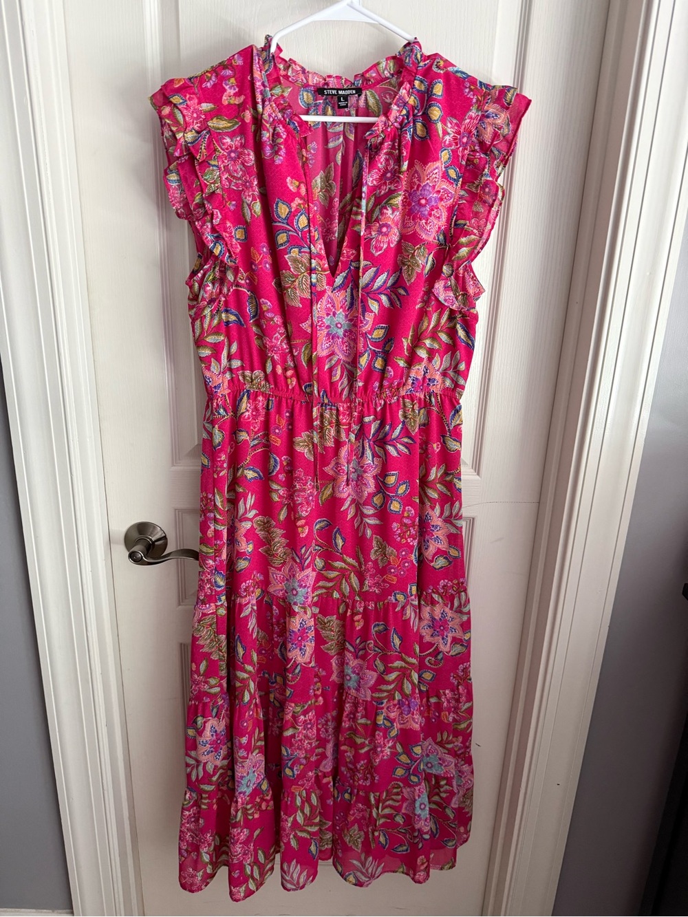 Steve Madden Natalya Tiered Floral Pink Maxi Dress EUC Short Sleeve Ruffle
